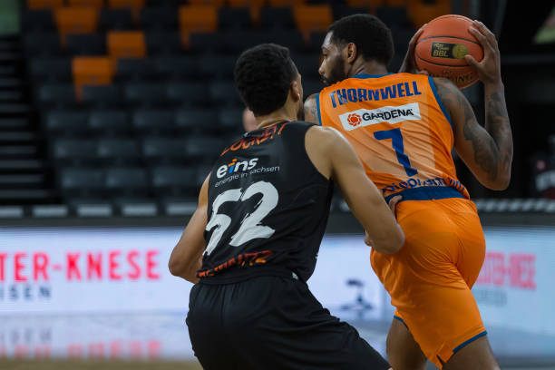 也曾因共同 也曾因共同