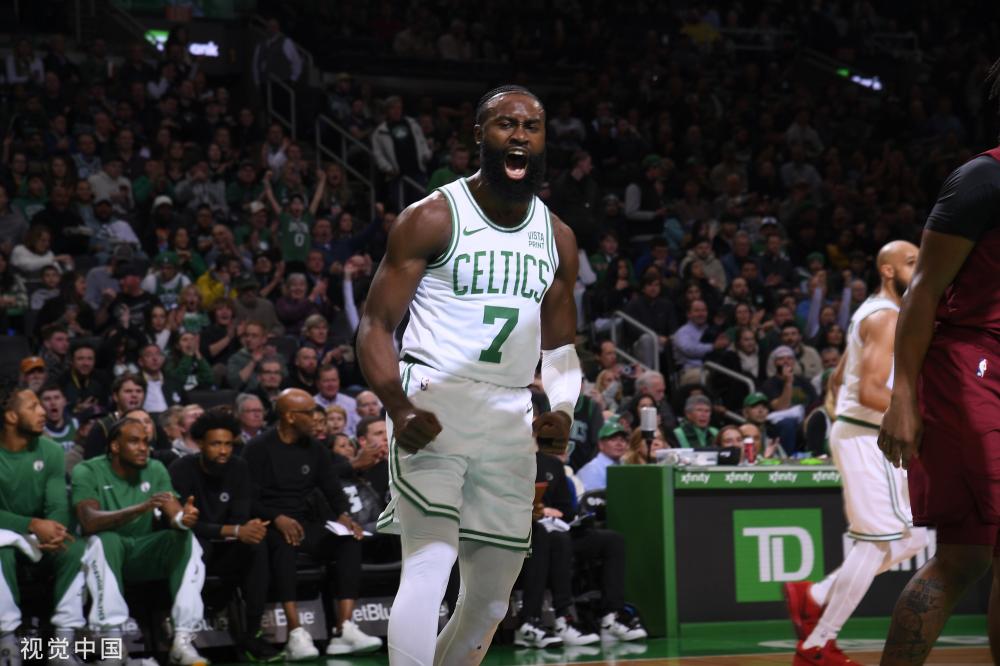 他坚韧不拔 他坚韧不拔