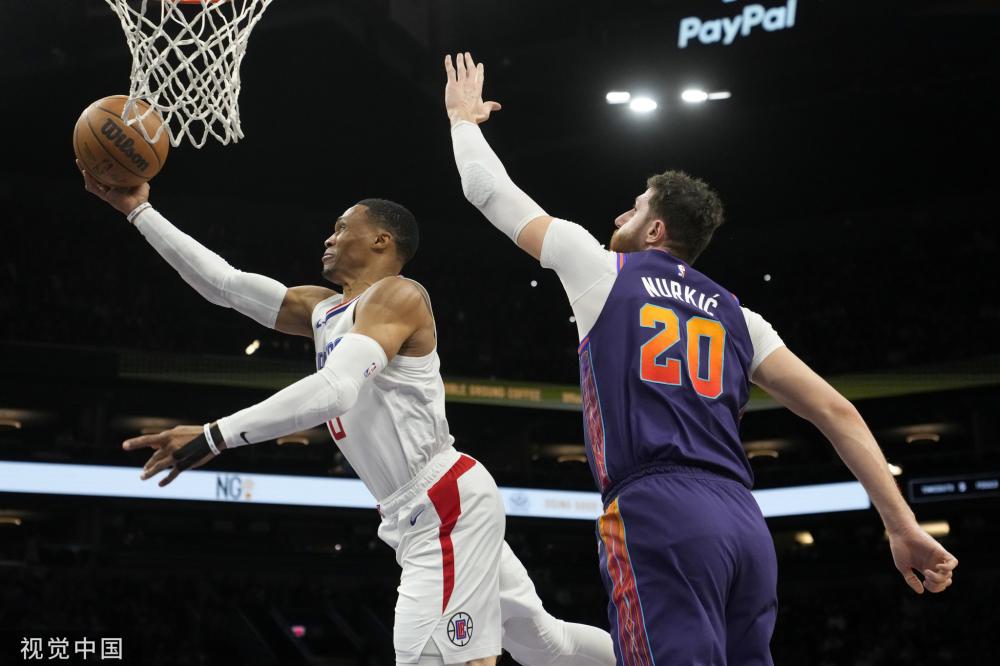 尔的表现与 尔的表现与